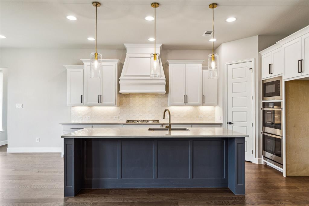 Mustang Lakes - Residential Lease