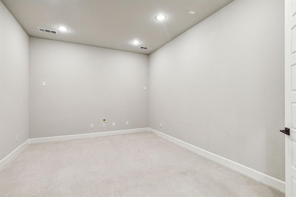 Mustang Lakes - Residential Lease