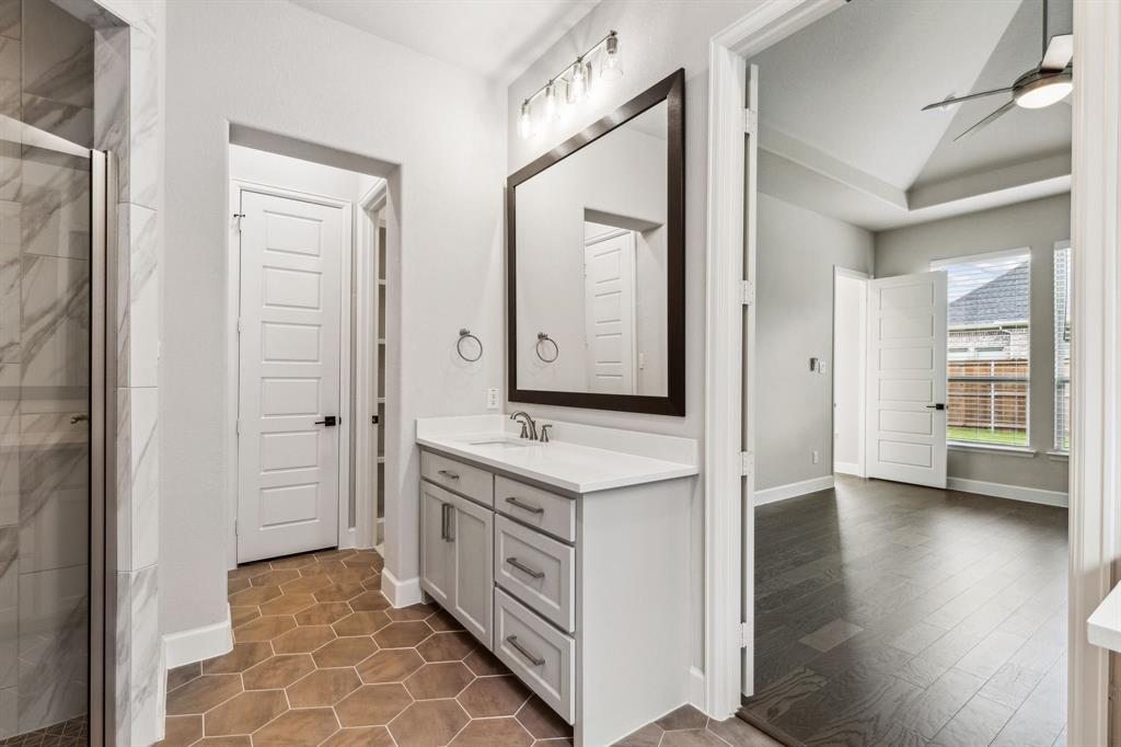 Mustang Lakes - Residential Lease