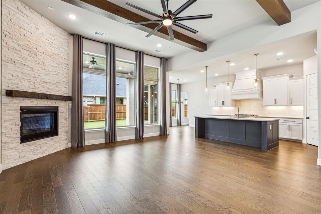 Mustang Lakes - Residential Lease