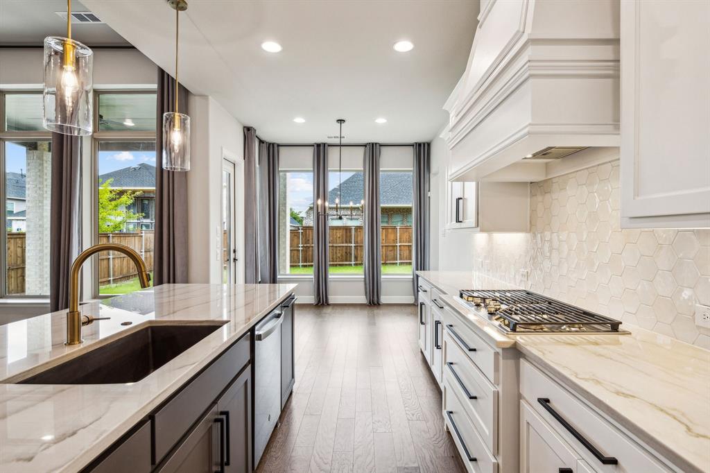 Mustang Lakes - Residential Lease