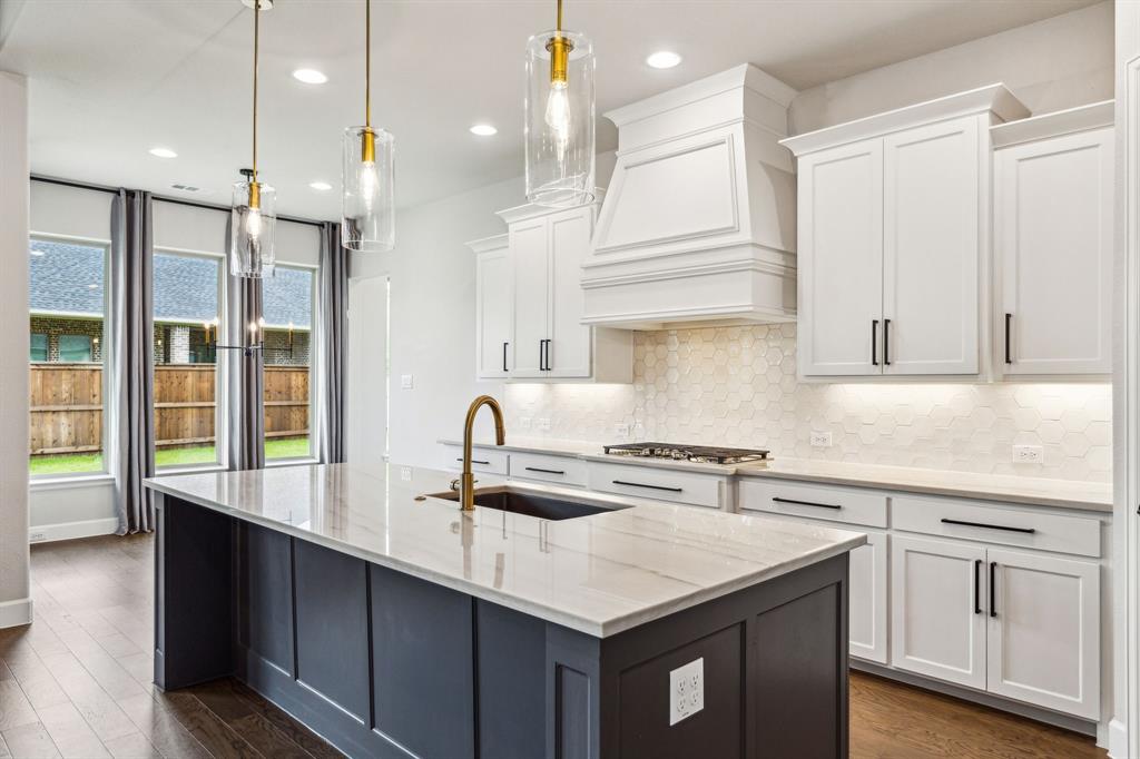 Mustang Lakes - Residential Lease