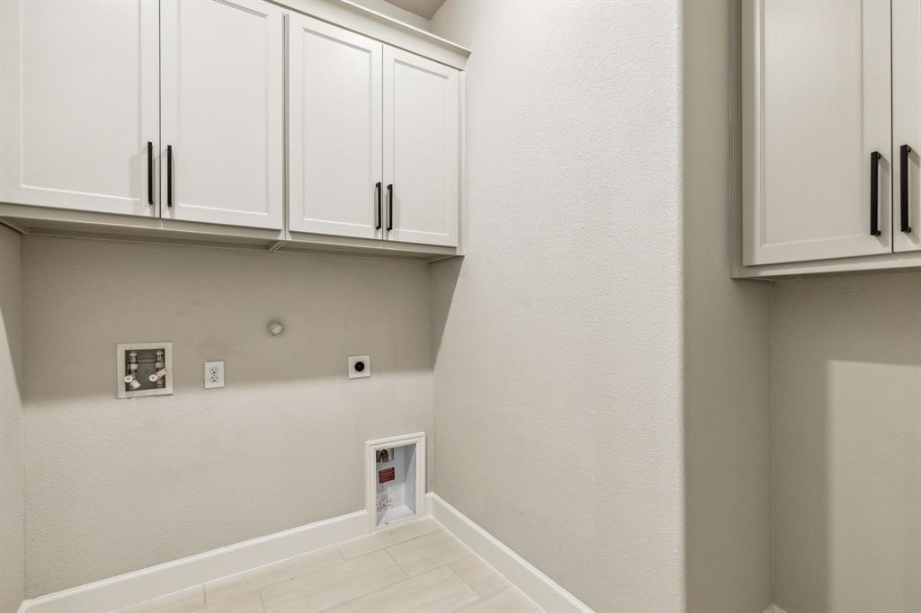 Mustang Lakes - Residential Lease