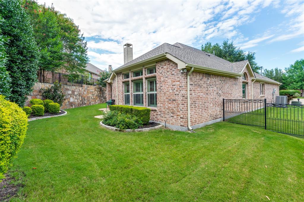 1009 Shoal Creek Court