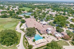 1009 Shoal Creek Court
