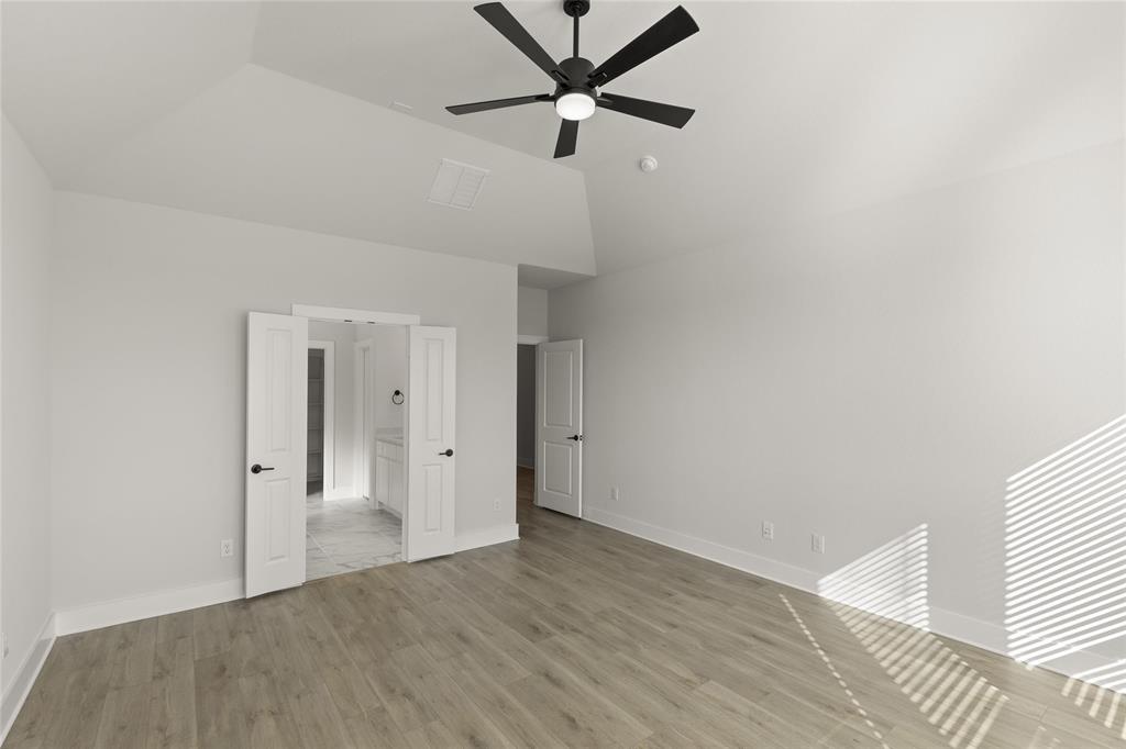 Las Lomas - Residential