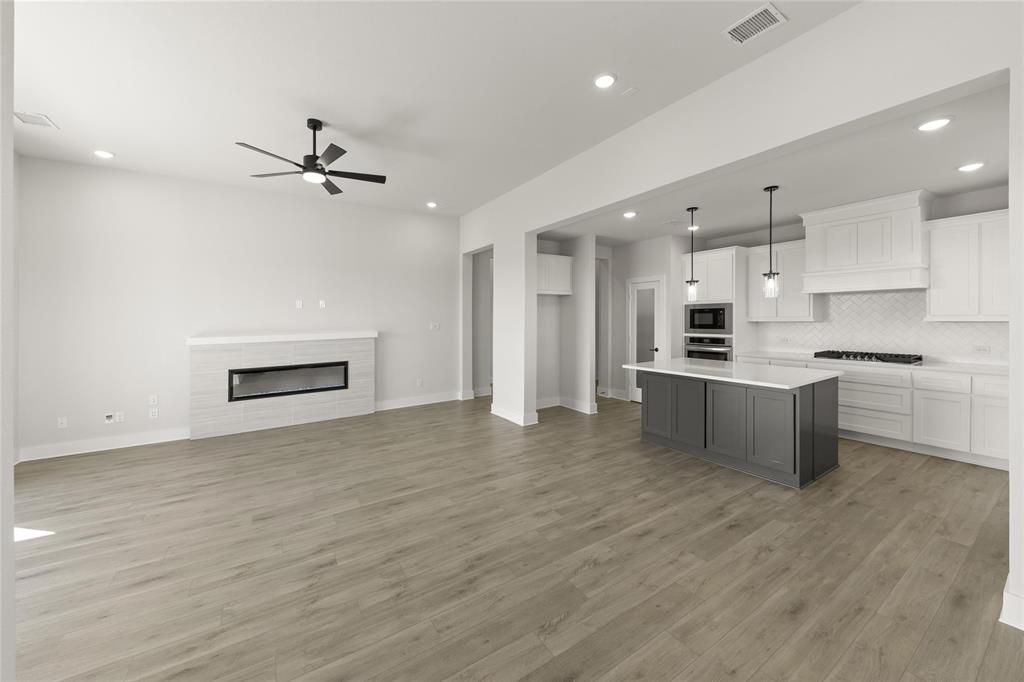 Las Lomas - Residential