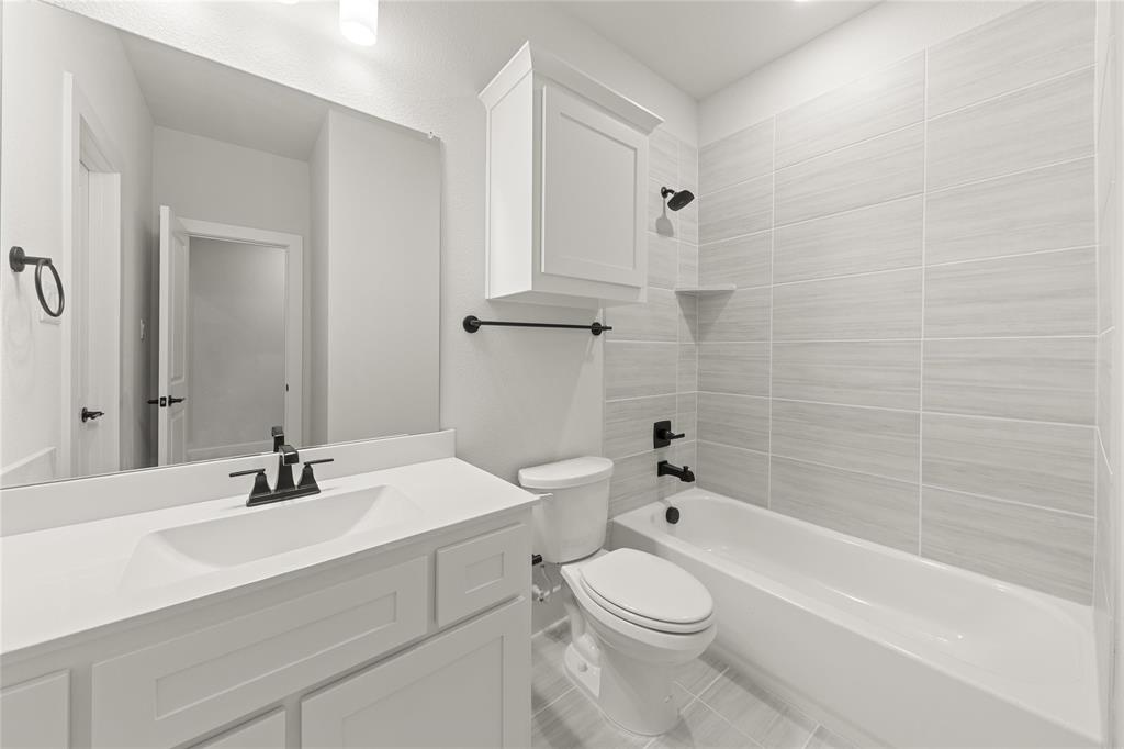 Las Lomas - Residential