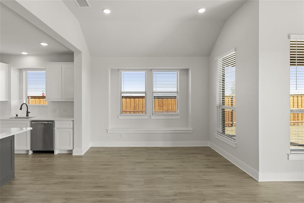 Las Lomas - Residential