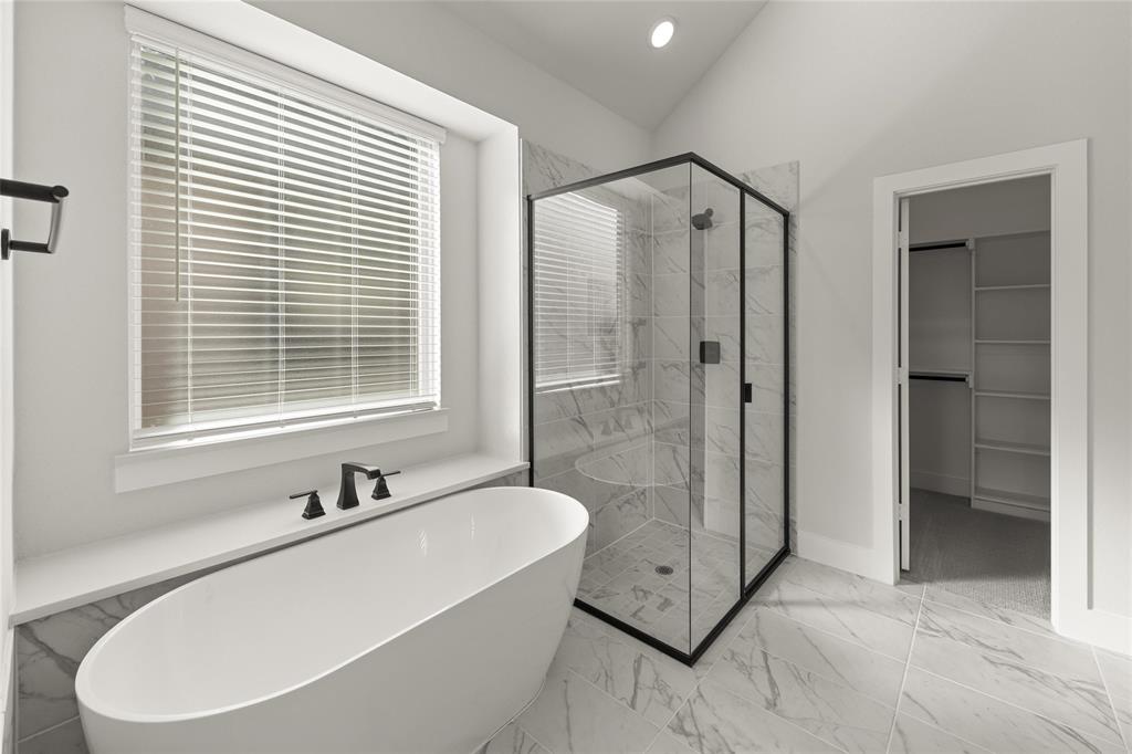 Las Lomas - Residential