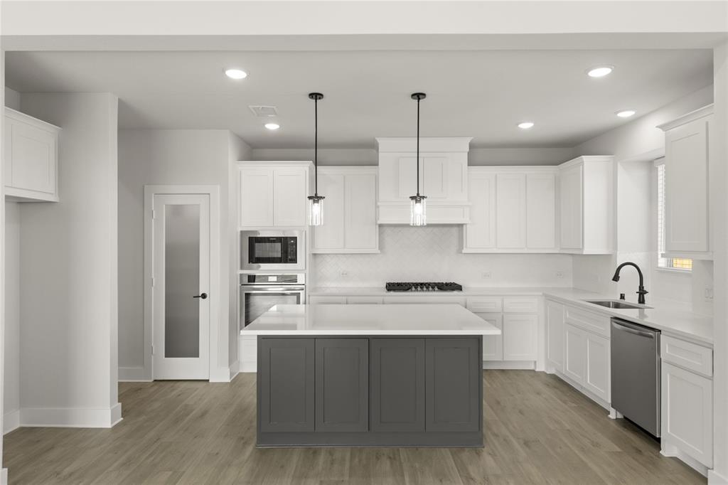 Las Lomas - Residential