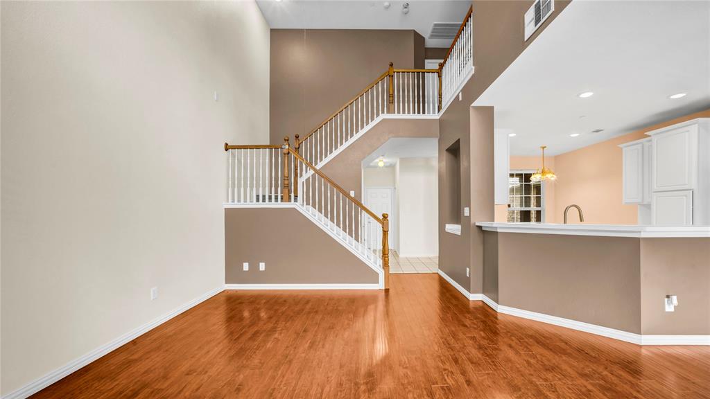 908 Englewood Lane
