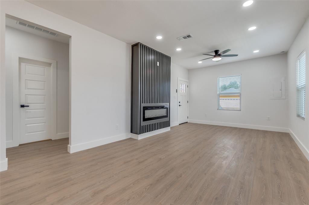 Reaves Place - Residential