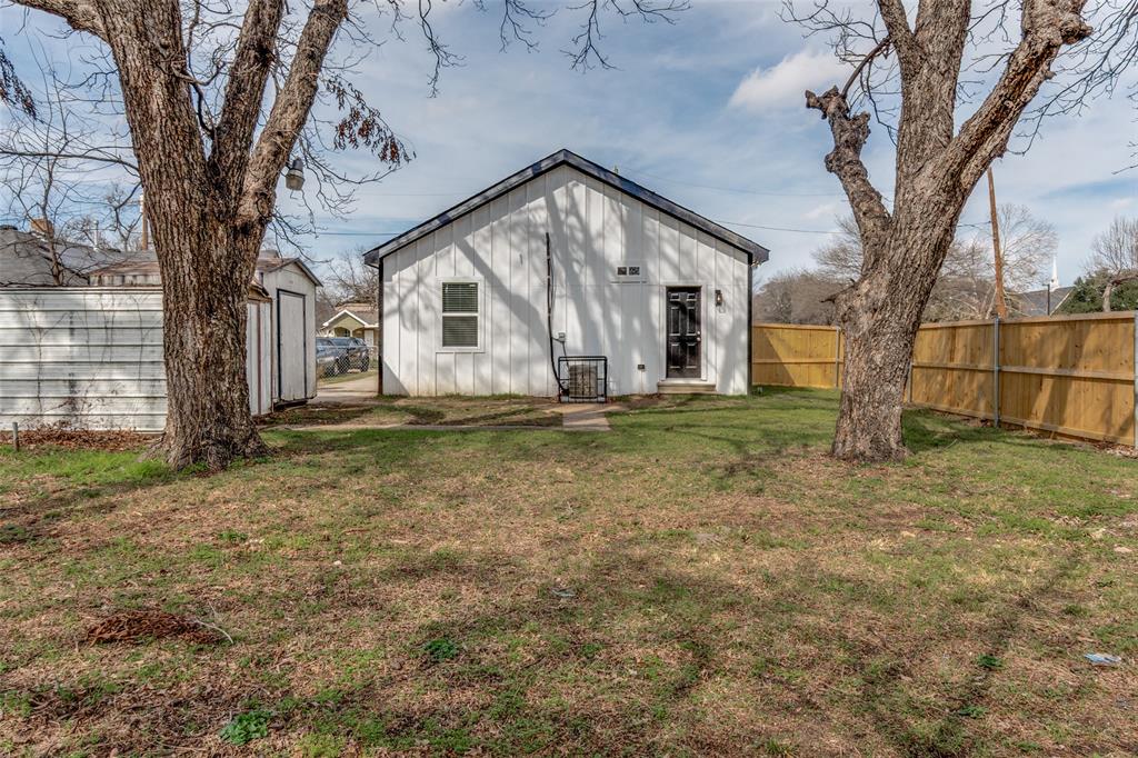 Reaves Place - Residential