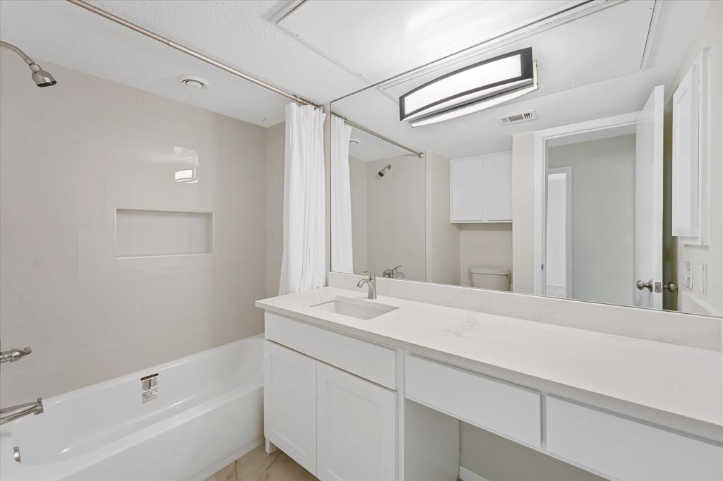 7640 W Greenway Boulevard 6F