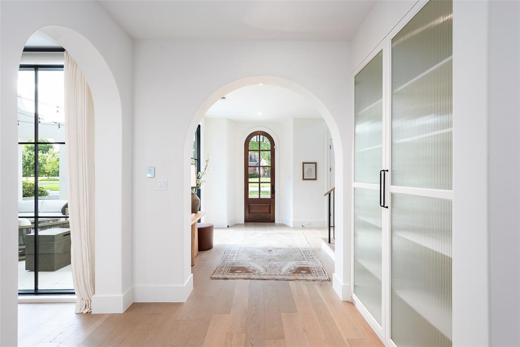 6114 Tulip Lane