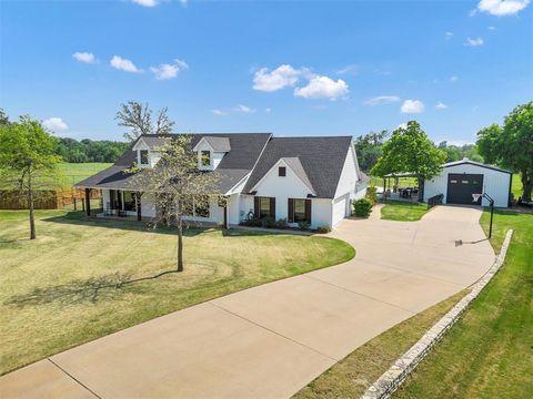 3227 Golden Oaks Circle Granbury TX 76049