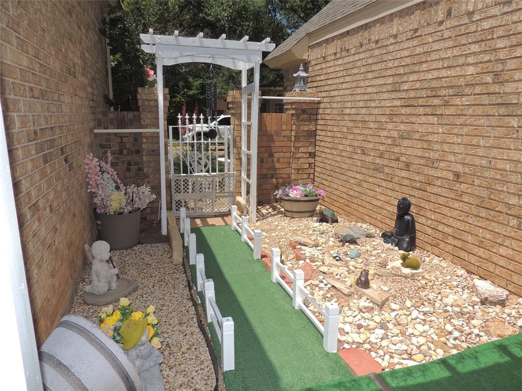 Champions - Residential