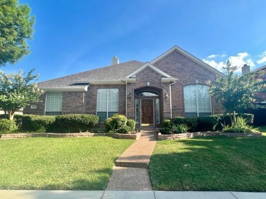 Move in ready. Charming one story home with 3 bedrooms, 2 baths, 2 living & 2 dining areas. Front living can be an office or guest room.  The family room, kitchen & breakfast areas are open to each other, plenty room for your family.  Split bedrooms. New vinyl flooring in family, formal dining & front living office.  Fresh paint. Fantastic Allen ISD.  Walking distance to Kerr Elementary.  Wonderful community with pool, park and trails.  Convenient location to shopping & restaurants.  Easy access to Hwy 121 and 75. One small pet up to 20 lbs. Income and credit check required. Please verify all measurements, schools, HOA and all information.