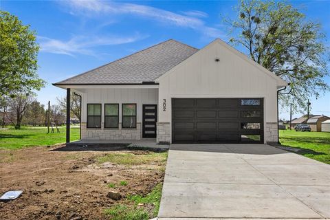 302 E Glenwood Mabank TX 79903