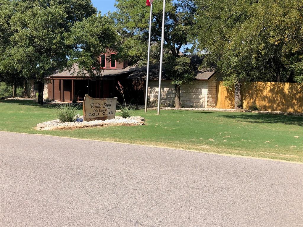 404 Heartwood Circle