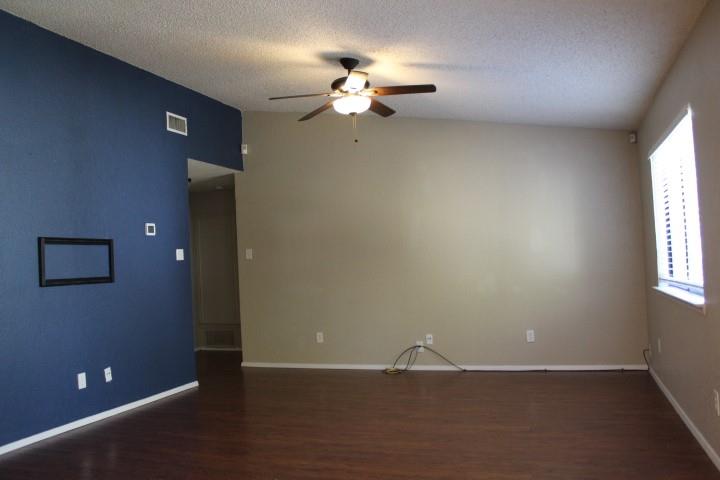 5916 Sea Breeze Lane