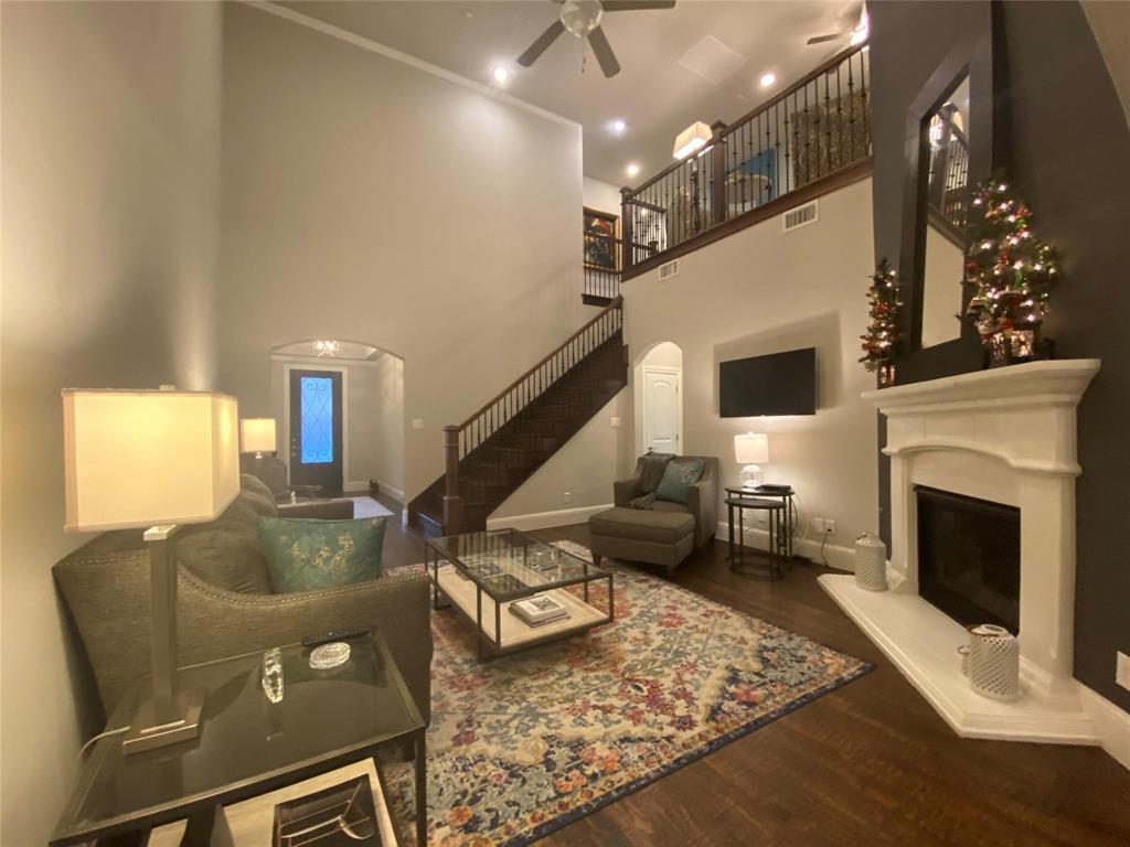 The Shops At Prestonwood Ph 1 - Residential Lease