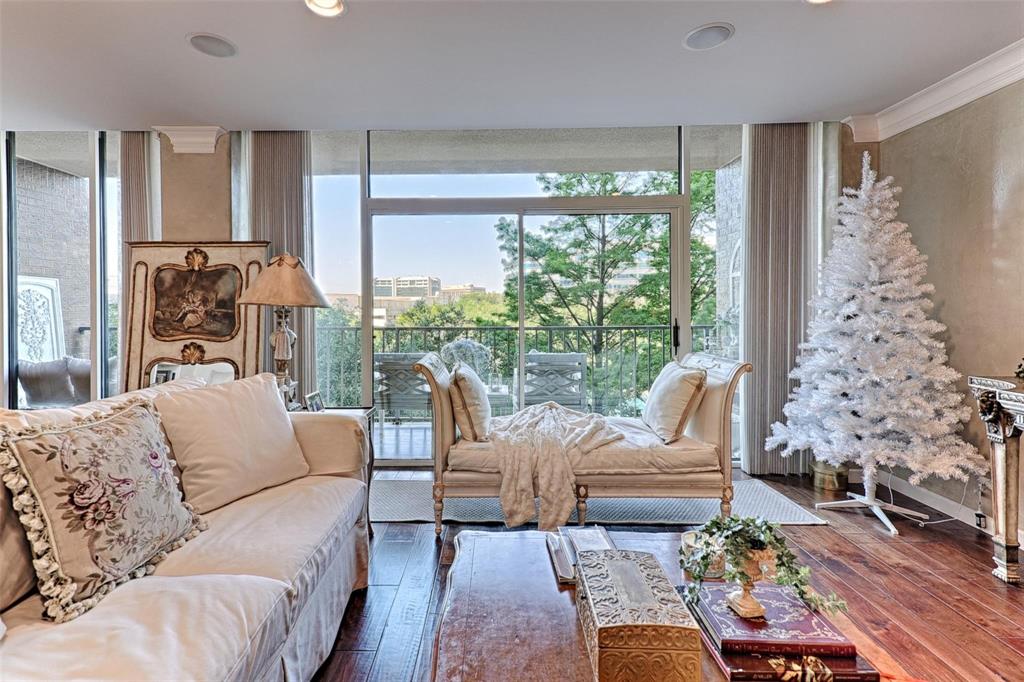 5200 Keller Springs Road 432