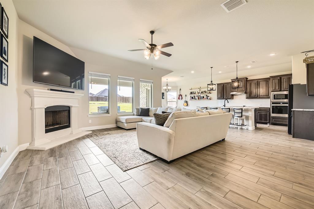 12501 Eagles Bluff