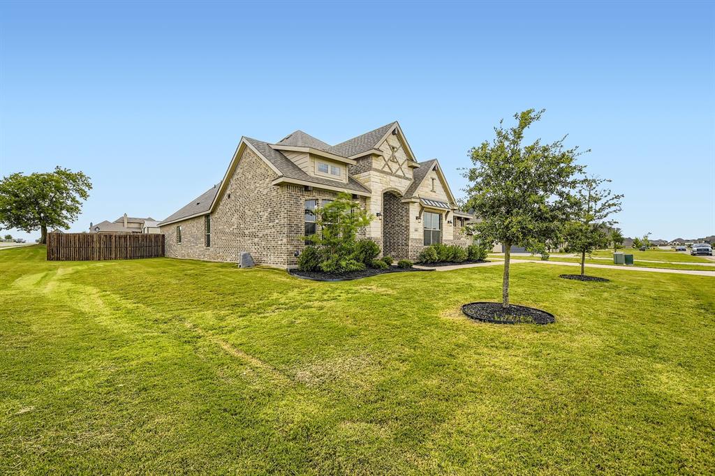12501 Eagles Bluff