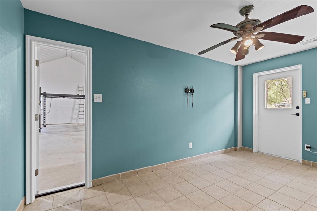 Burleson, Texas 76028, United States, 4 Bedrooms Bedrooms, ,3 BathroomsBathrooms,Residential,Active,136301