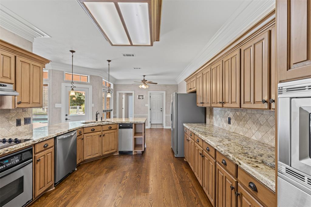 Burleson, Texas 76028, United States, 4 Bedrooms Bedrooms, ,3 BathroomsBathrooms,Residential,Active,136301