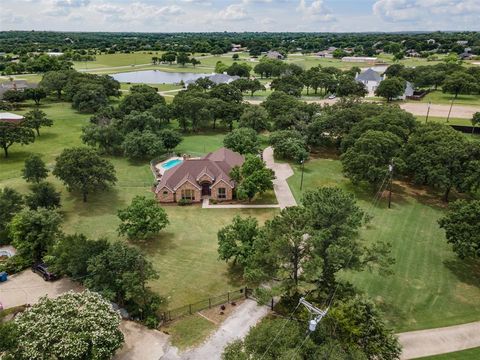 1015 Summit Drive Burleson TX 76028
