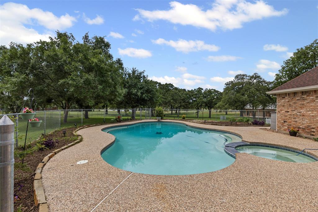 Burleson, Texas 76028, United States, 4 Bedrooms Bedrooms, ,3 BathroomsBathrooms,Residential,Active,136301