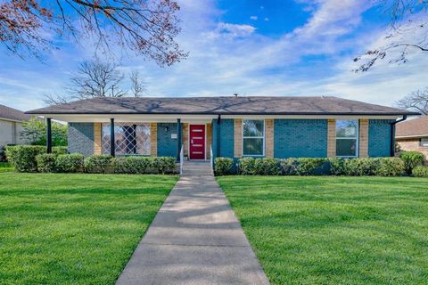 5821 Clendenin Avenue Dallas TX 75228