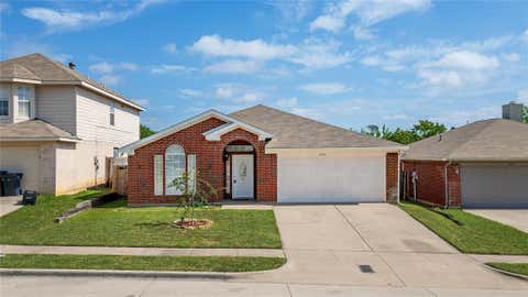 Photo of 2374 Stagecoach Street, Fort Worth, TX 76133 (MLS # 21307946)