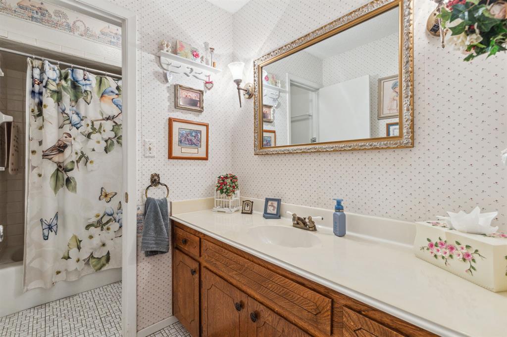 Colonial Acres - Residential