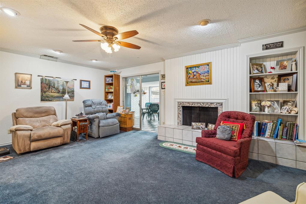 Colonial Acres - Residential