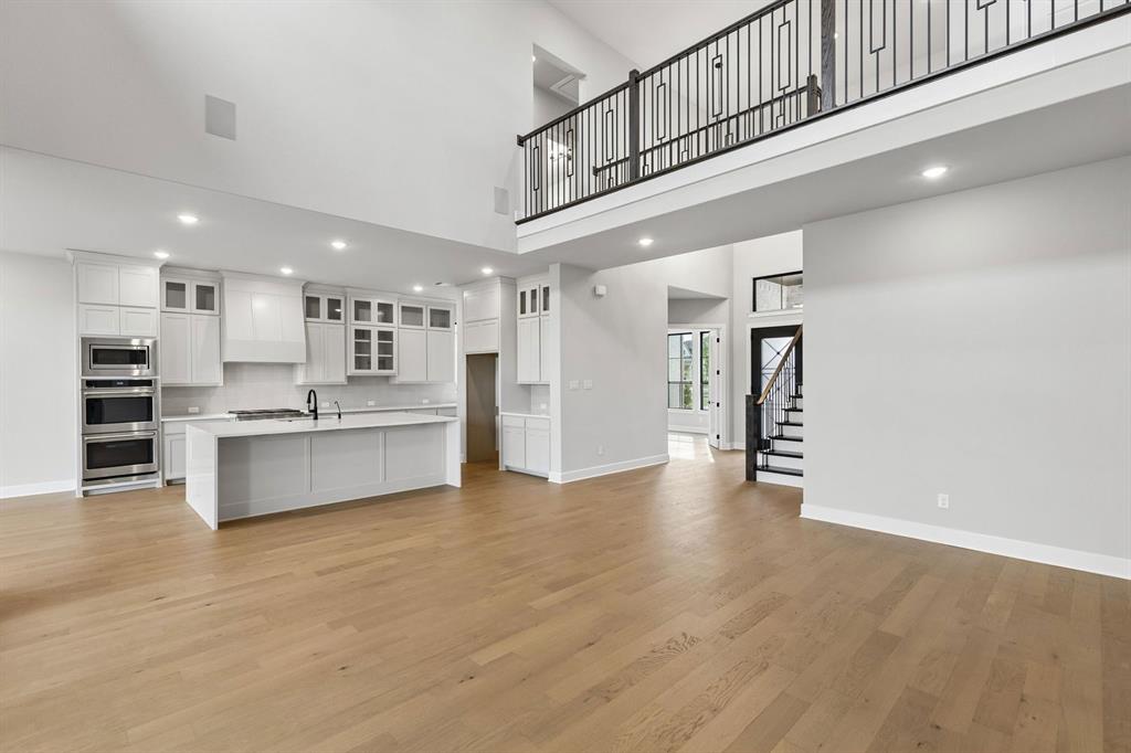 9368 Scarlet Flower Road