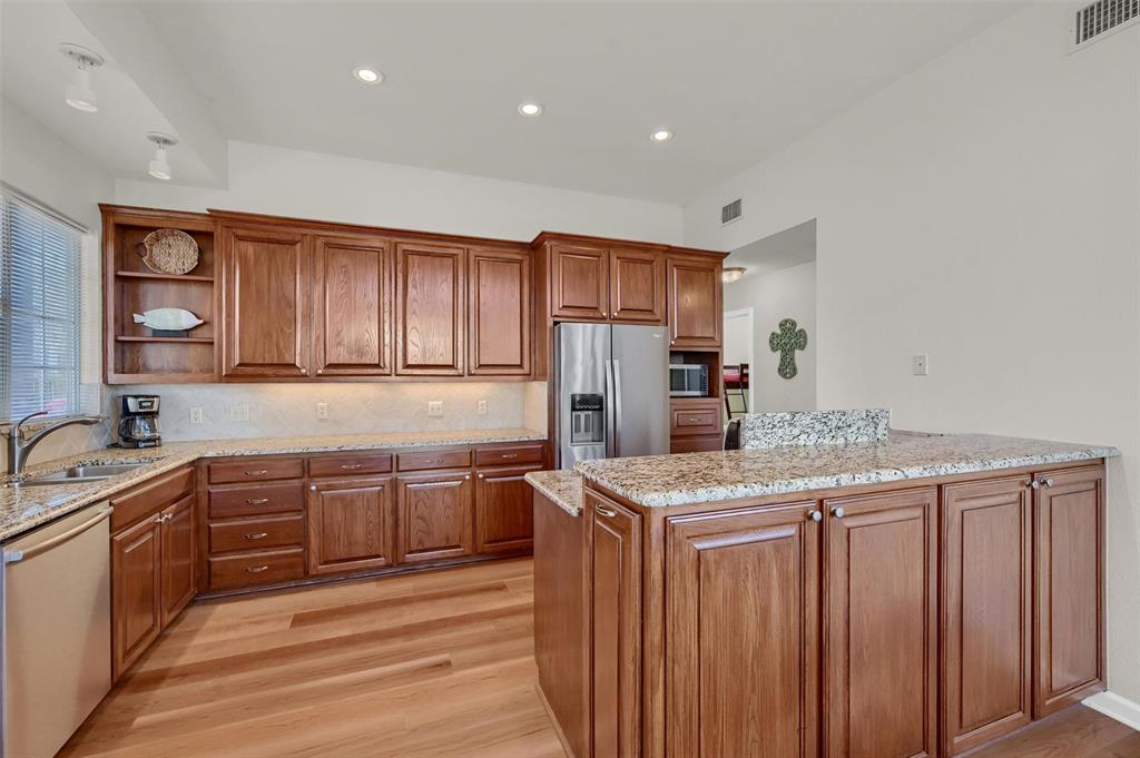 Russwood on the Lake - Residential