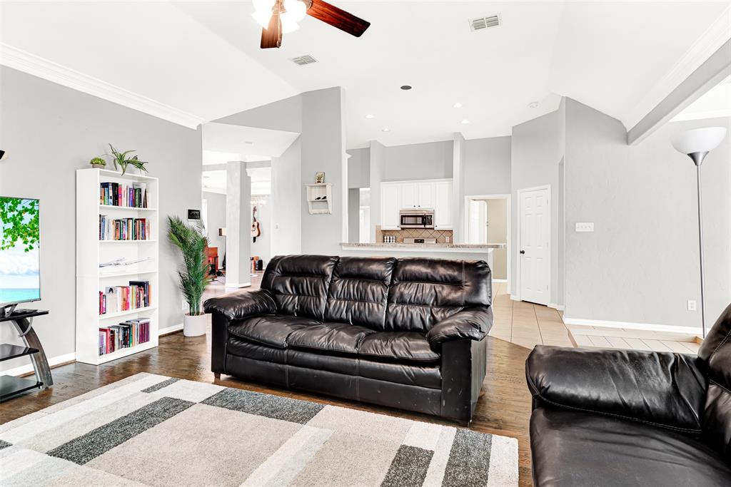 1405 Oak Hill Circle