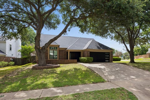 Photo of 4321 Bradford Drive, Grapevine, TX 76051 (MLS # 21373713)