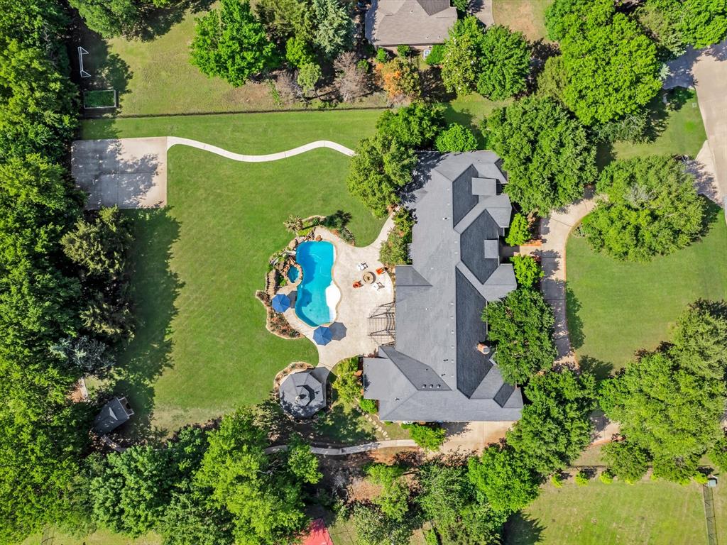 901 Saint James Drive