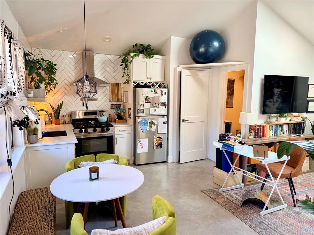 Lake Highlands Estates - Residential Lease