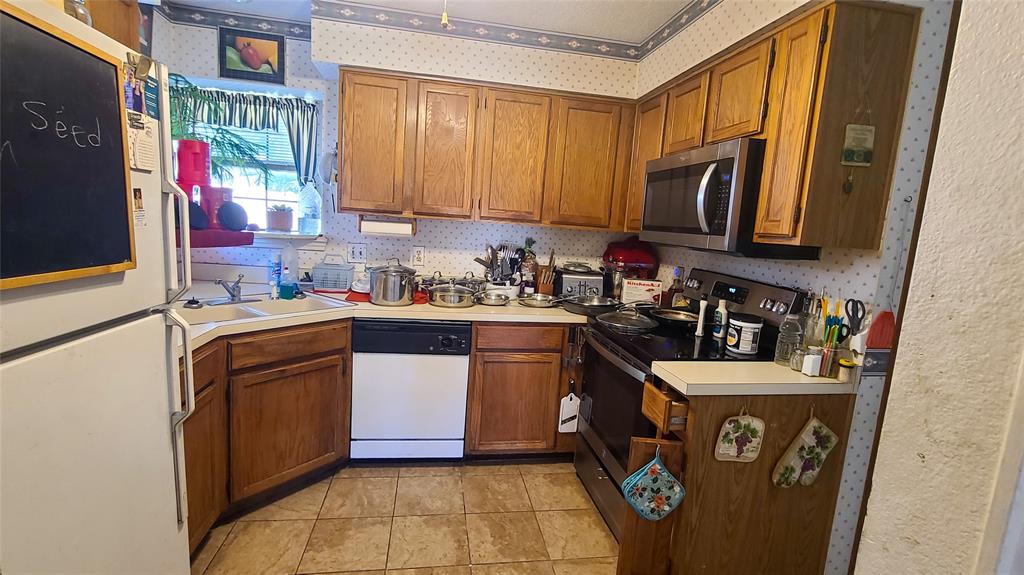7806 Creek View Drive