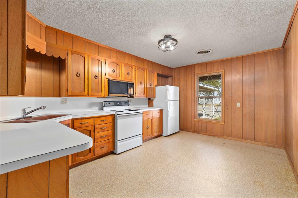 2303 4th Street