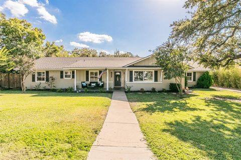 A home in Farmers Branch