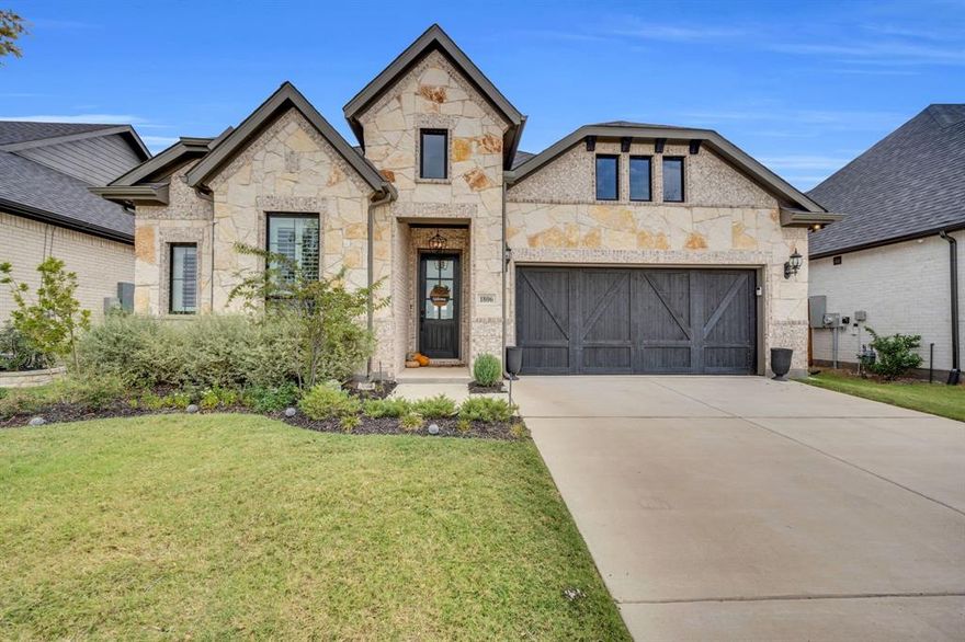 Welcome to modern living in the heart of the vibrant BridgeWater, the premier master planned community in Midlothian. This nearly new John Houston  home is loaded with upgrades and offers a perfect blend of style, functionality, and lifestyle benefits. From the moment you arrive, you’ll appreciate the refined curb appeal and thoughtful design. Step inside to an open concept living area with ample natural light from oversized windows all with electric shades & plantation shutters.  This home is ideal for both everyday living and entertaining. The kitchen is a chefs dream outfitted with modern finishes of cabinetry to ceiling with custom hardware, custom designed vent hood, under counter lighting, gorgeous quartz countertops, herringbone patterned backsplash, double oven, gas cooktop and an oversized farm sink. The split floor plan is wonderfully thought out with a bathroom in between.  There is NO Carpet in the home, you will love the Luxury vinyl Plank Flooring in all living areas and your designer ceramic tile in all wet areas. The home’s one level layout offers true convenience, no stairs to navigate and situates all living spaces on the same floor. The generous lot gives flexibility for a future pool build.  Close to all the community amenities and faces a greenbelt, this is a premiere sought after lot.
Being part of BridgeWater means more than just a house, it’s a lifestyle. Wide-open green belts, paved hike and bike trails, community events and the potential for an on-site elementary school make this more than just convenient, it’s a community. 
Located off Walnut Grove Rd., between Hwy 287 and FM 1387, you’re positioned for both suburban peace and metro access. Commuting into the Dallas Fort Worth area remains manageable, while you enjoy the slower pace and neighborhood feel of Midlothian. 
Close proximity to shopping, dining, and charming downtown.  You will fall in love with this home!