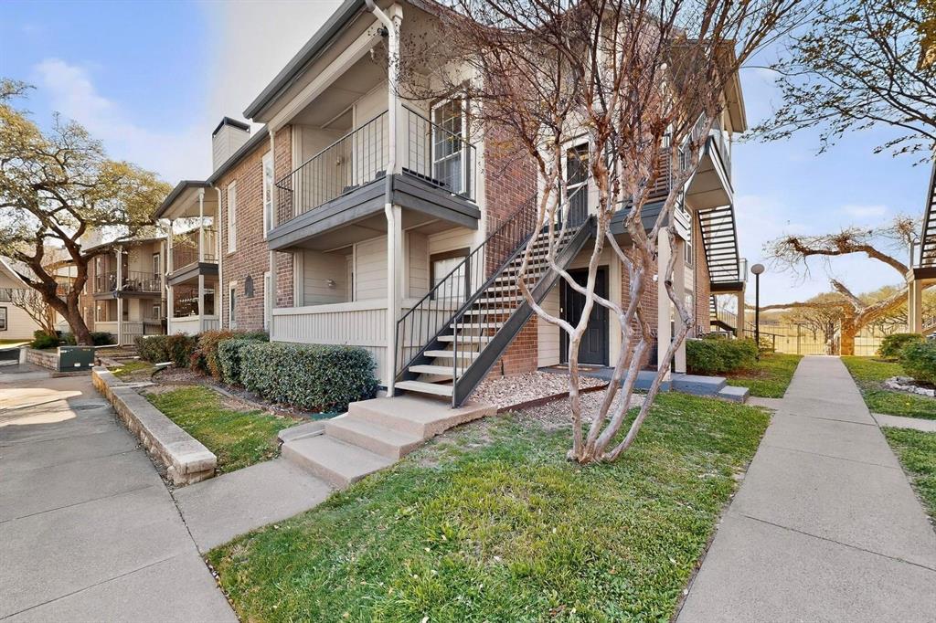 Woodhaven Condo - Residential