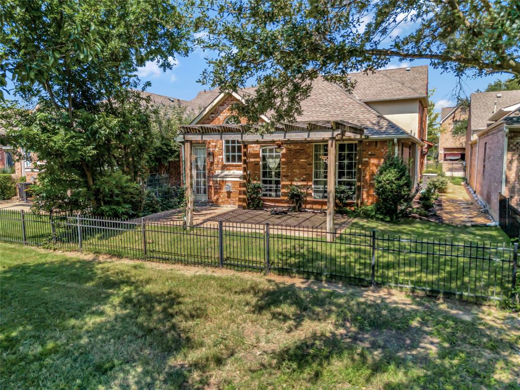 Summer Glen - Residential